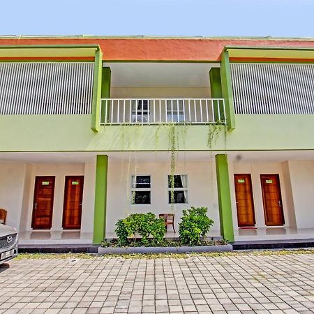 Capital O 91384 Rintaka Residence เซงกีกี ภายนอก รูปภาพ
